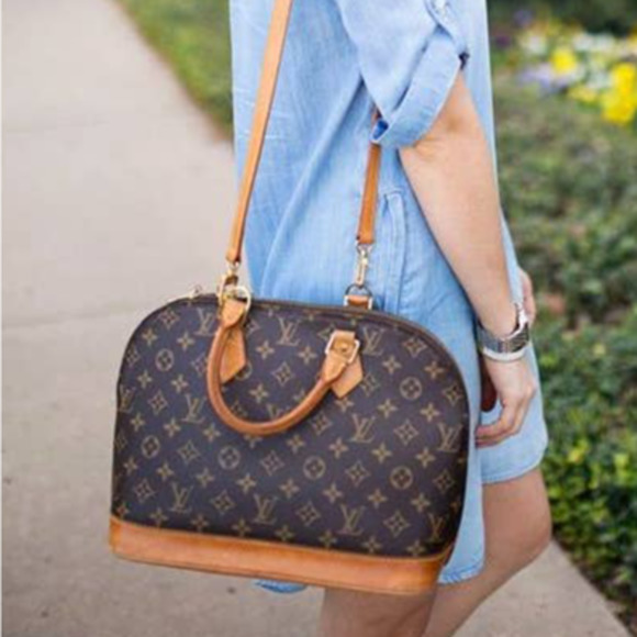 Louis Vuitton Handbags - 💎✨Authentic✨💎 Louis Vuitton Monogram Alma Hand Bag
